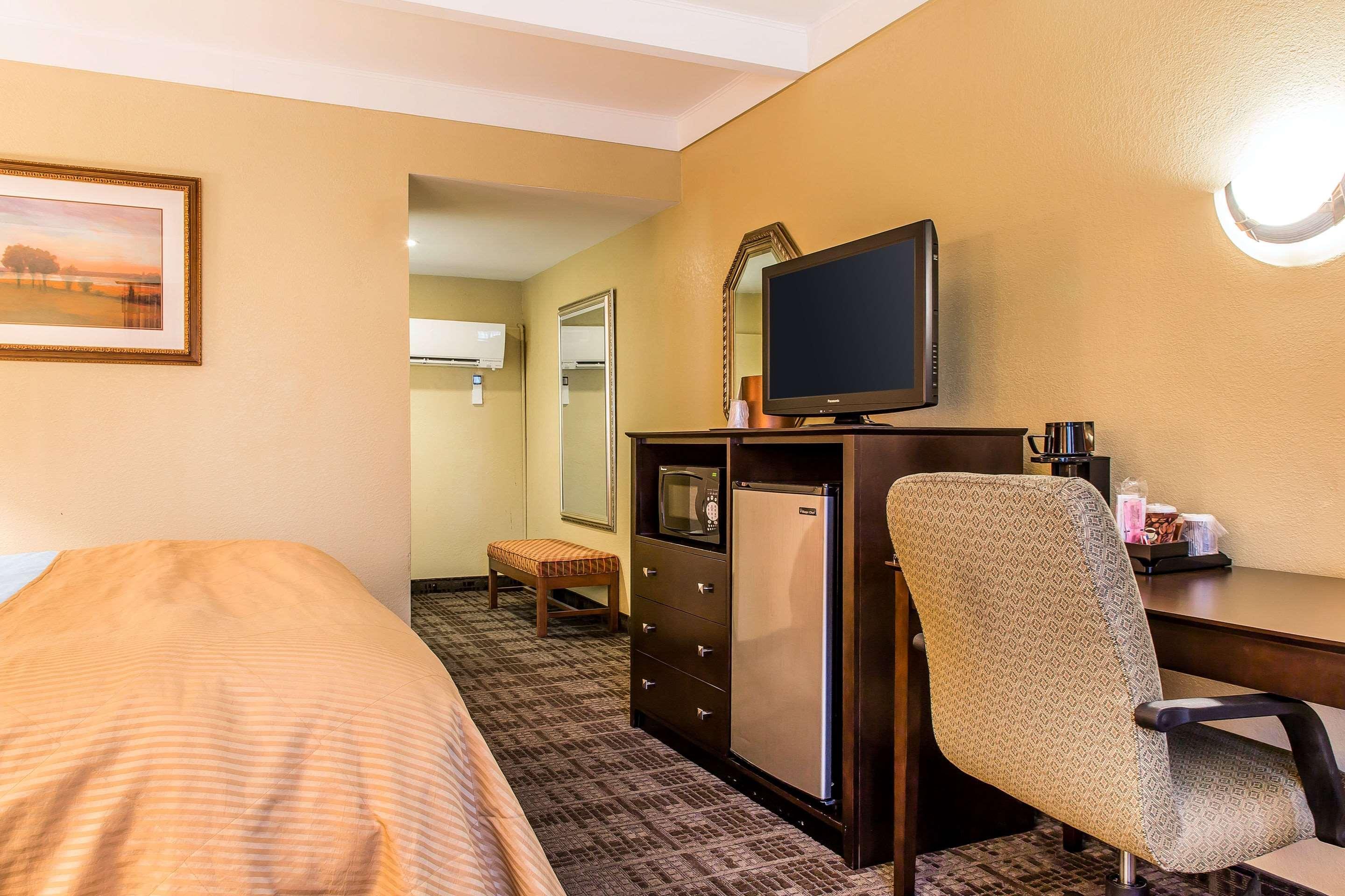 แคลเรียน โฮเต็ล แอนด์ สวีท แฮมเดน - นิว เฮเว่น Hotel ภายนอก รูปภาพ