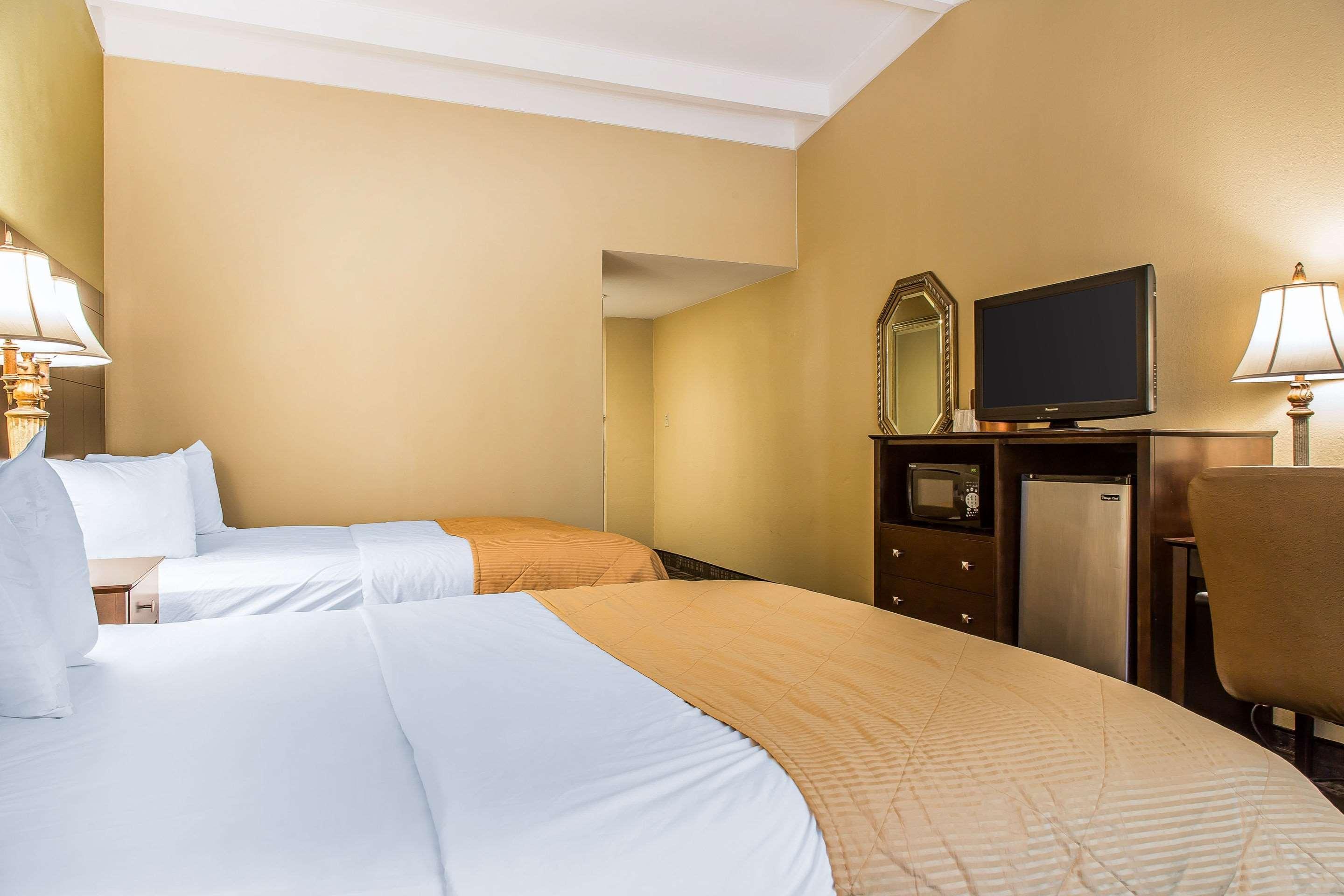 แคลเรียน โฮเต็ล แอนด์ สวีท แฮมเดน - นิว เฮเว่น Hotel ภายนอก รูปภาพ
