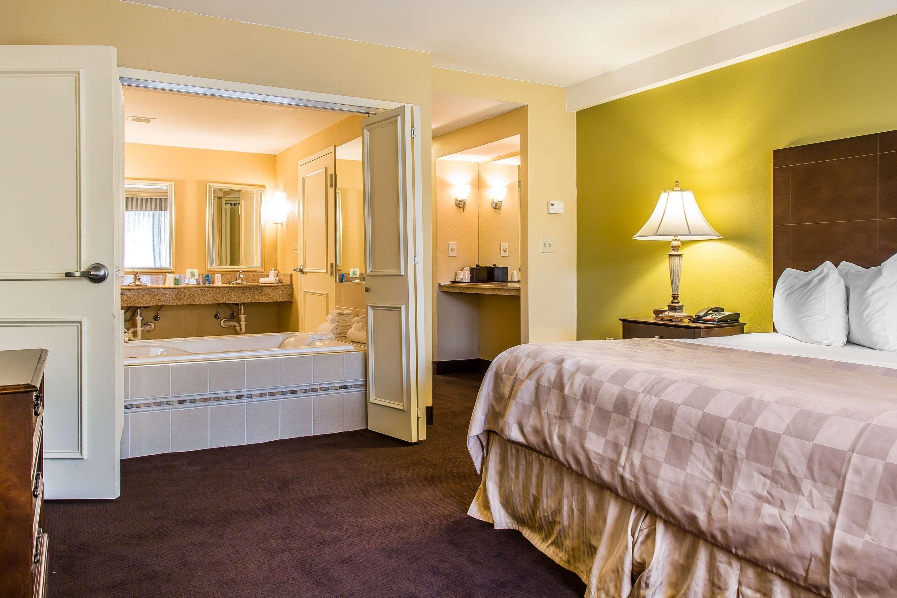 แคลเรียน โฮเต็ล แอนด์ สวีท แฮมเดน - นิว เฮเว่น Hotel ภายนอก รูปภาพ